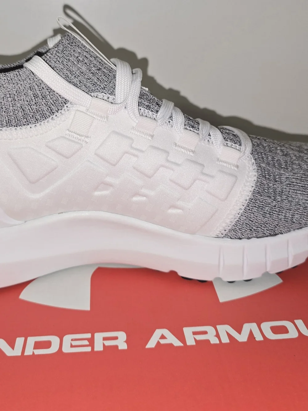 Under Armour UA Phantom 1 Men’s Running Shoes - White/Black (11.5)